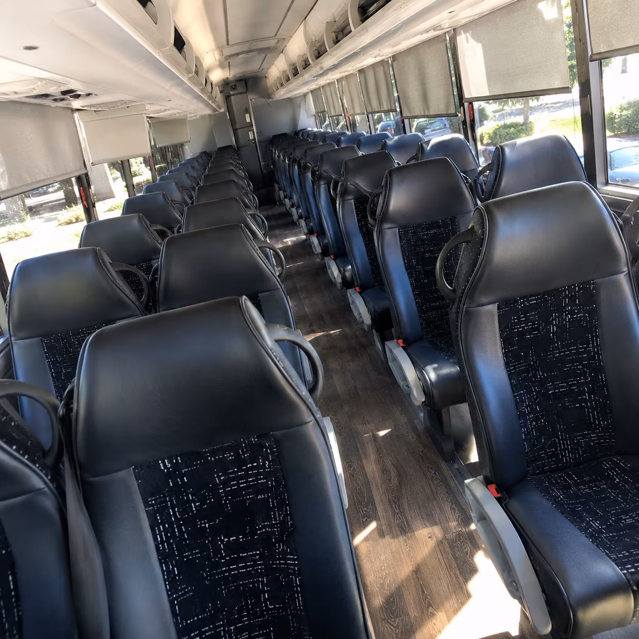bloomington professional corporate charter bus rentals in bloomington