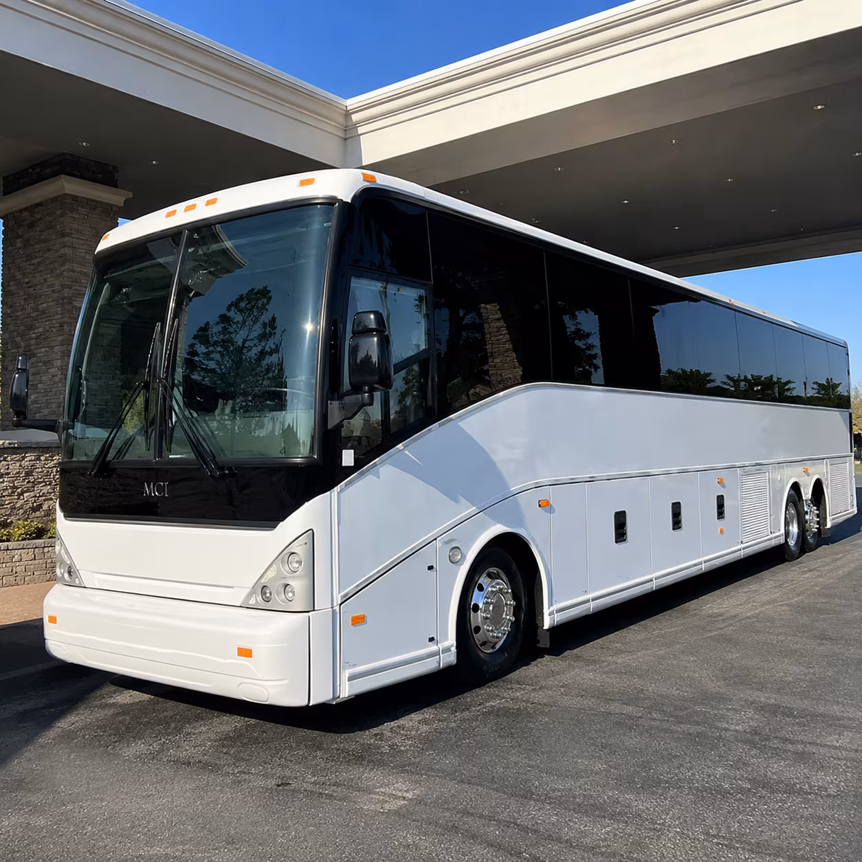plymouth rent a long distance charter bus in plymouth