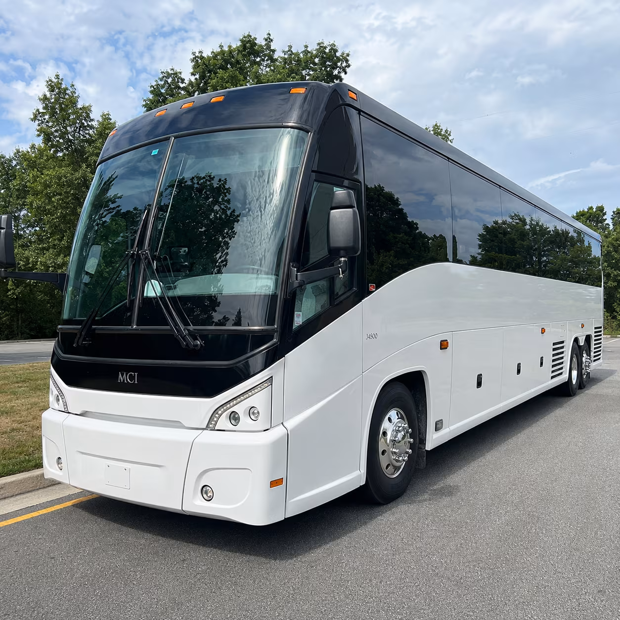 woodbury attend woodbury concerts with a charter bus rental